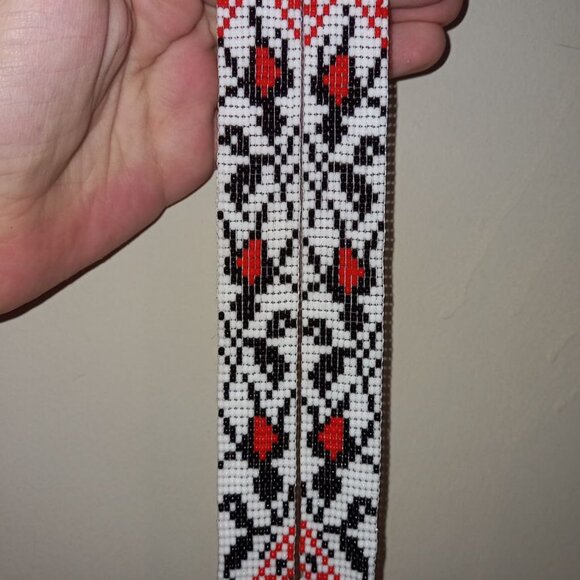 🌹 Gerdan with Red Rose – Inspired by Ukrainian Embroidery - Picture 3 of 4